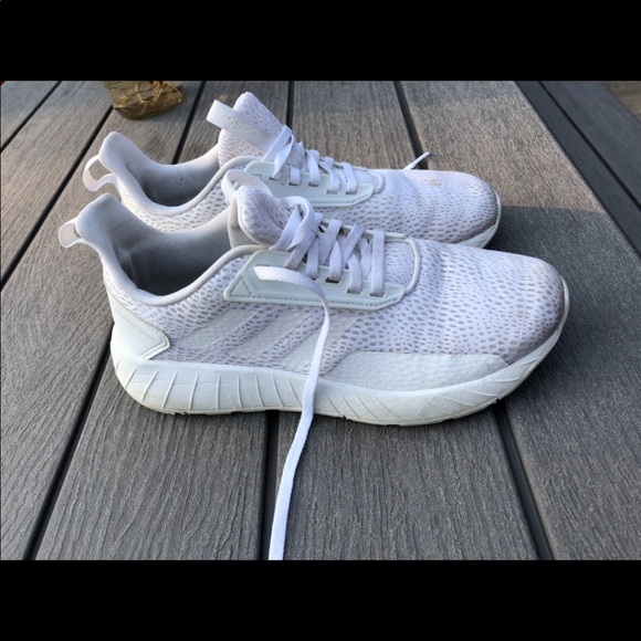 adidas Shoes - adidas cloudfoam sneakers 👟